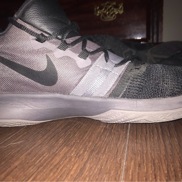 Nike Kyrie Flytrap black/thunder grey - Picture 4 of 5